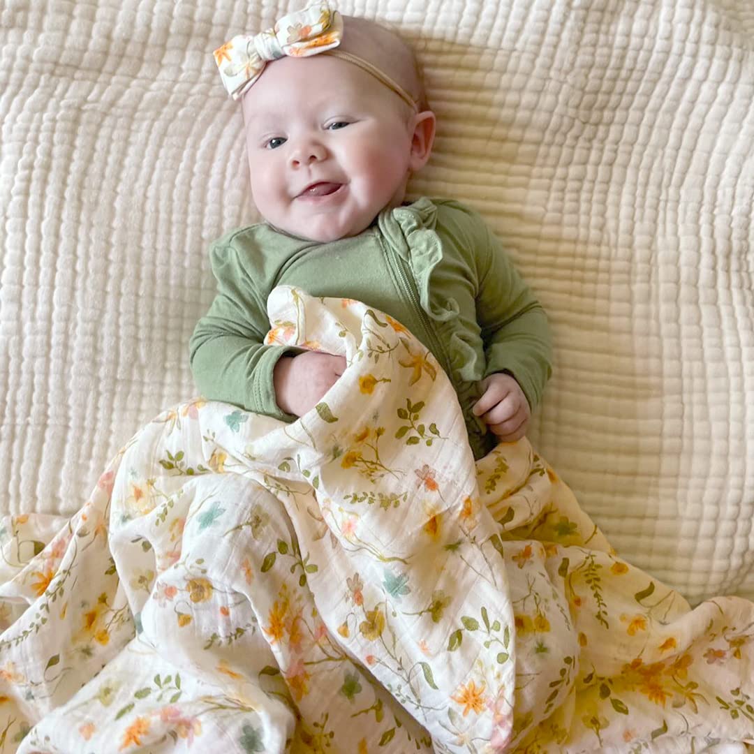 LifeTree Muslin Swaddle Blankets, Baby Swaddling Wrap Nursery Blanket Unisex, Soft 70% Viscose from Bamboo and 30% Cotton, Large 47 x 47 inches, Bear & Checkered Swaddle Blanket
