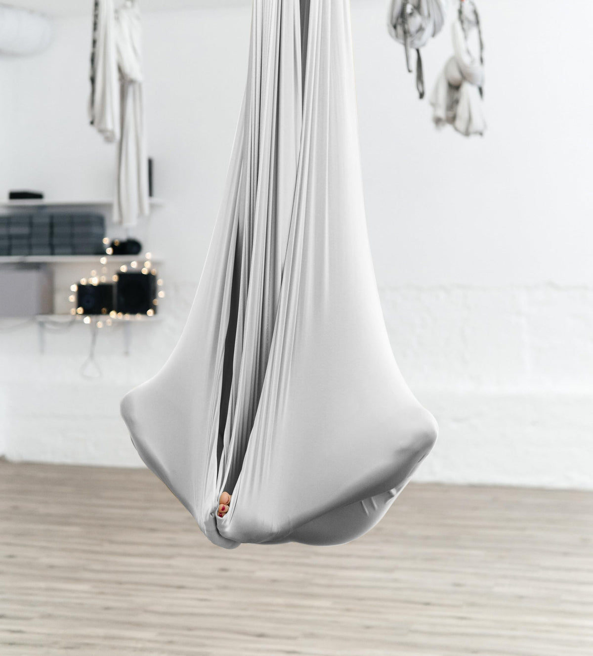 Aerial Silks Set, Premium Ariel Yoga Hammock 9 Yards Aerial Silk, Low-Stretch Fabric, Yoga Starter Kit for Home, Aerial Rig for All Skill Levels - All Hardware Included