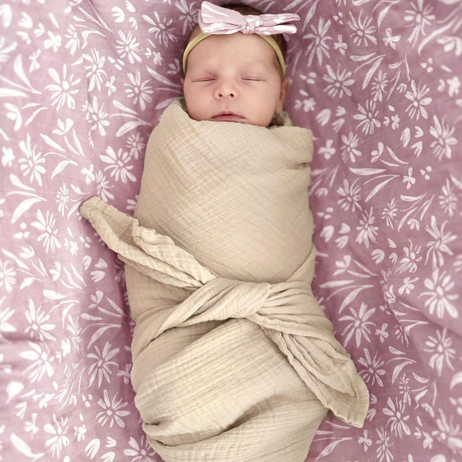 LifeTree Muslin Swaddle Blankets, Baby Swaddling Wrap Nursery Blanket Unisex, Soft 70% Viscose from Bamboo and 30% Cotton, Large 47 x 47 inches, Bear & Checkered Swaddle Blanket